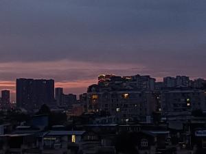 不大不小的房间