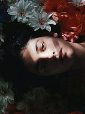 只会诅咒的我